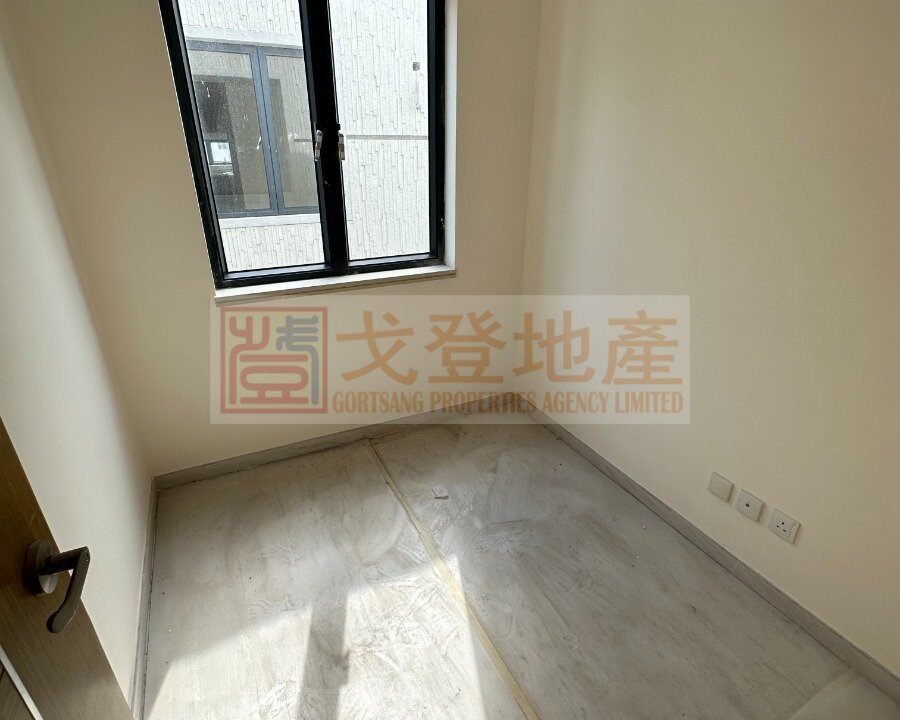 12cd8efc3d6a42ea23277dc5f9a122c0.jpg