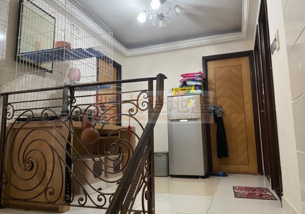 14f3d429cea9353a32fecd502379c4d8.jpg