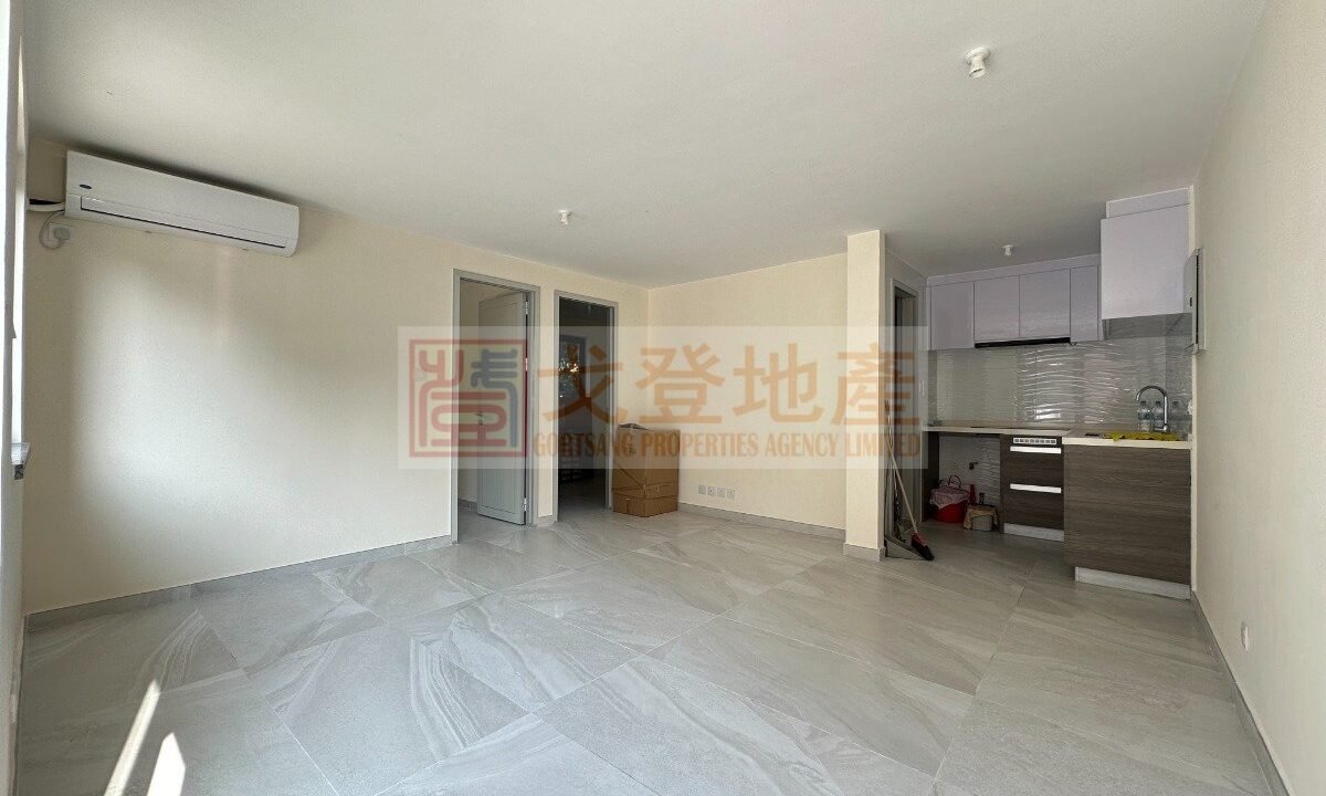 14f50ba5a3bd66ebaeb36bd69fb4c456.jpg