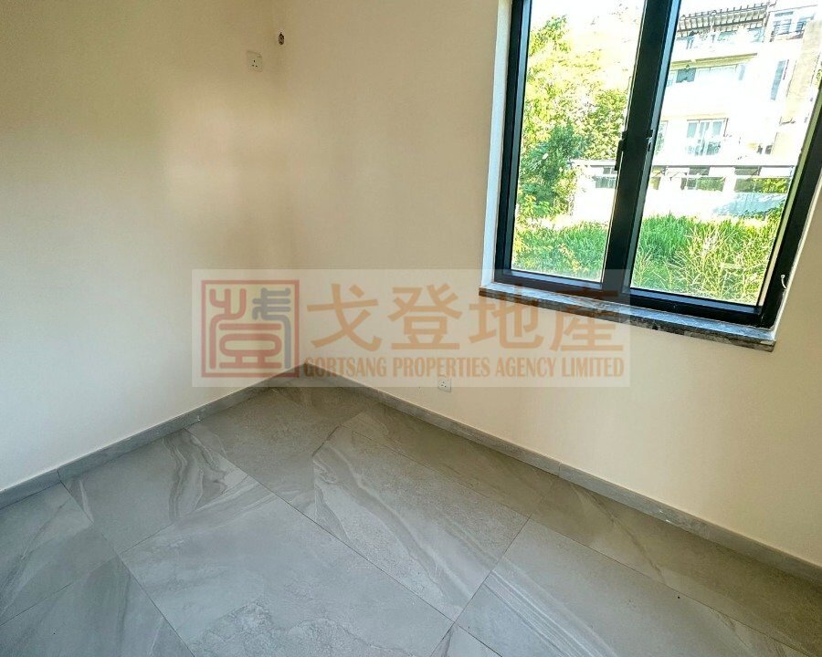 30b57ca97e69adcd32313a1061ff337e.jpg