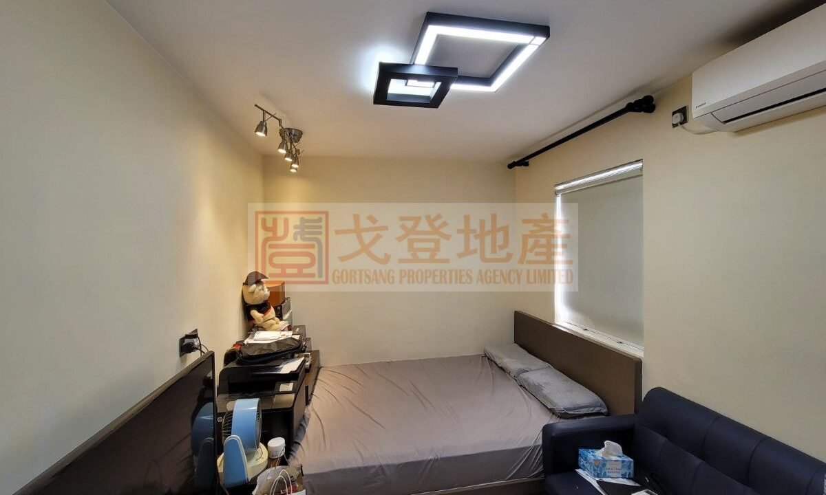 39e493786844be94043fb50bcd57f3e1.jpg