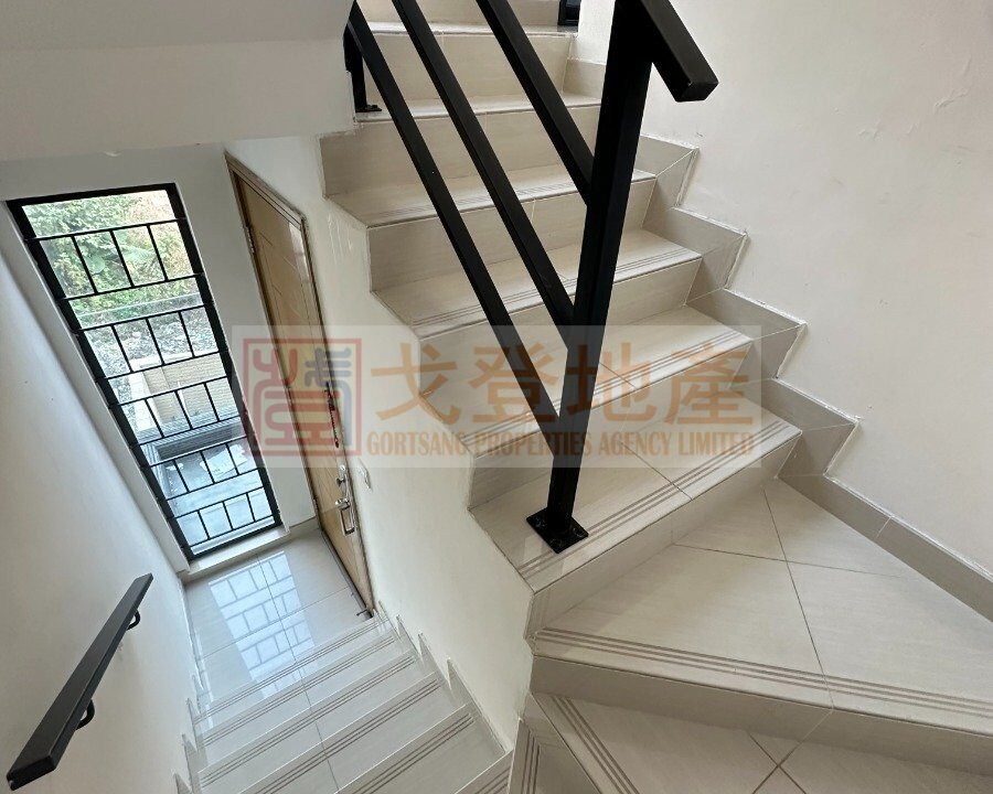 42cc062a5d0cb8dd6811389ab2c5a136.jpg