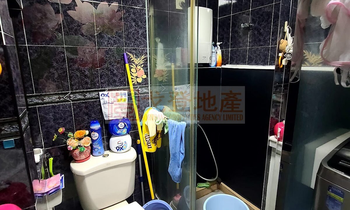 44c5acc10d51b0ed135a7181751be395.jpg