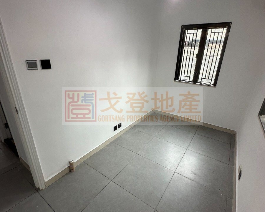 4a001ac17fac6c9e7757c6bb30e2ffa6.jpg