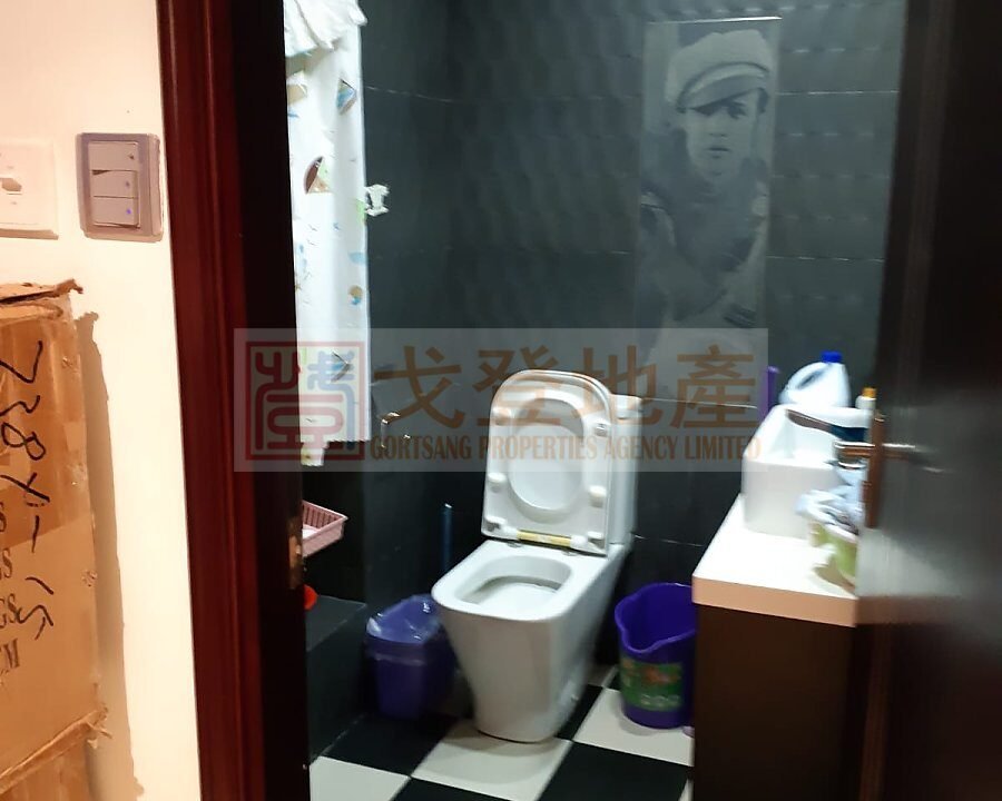 5a862f414d0503168f7c447fe9d19ceb.jpg