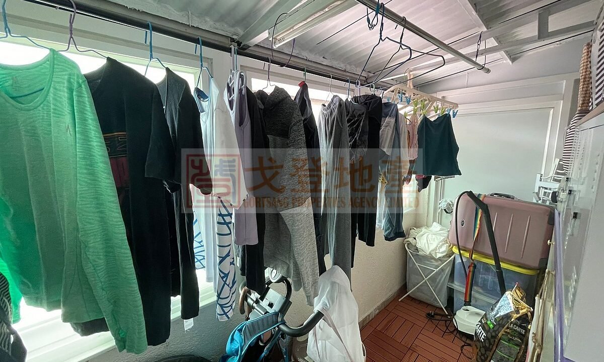 5acdbad104cc9bedf5e7841fb98b5ade.jpg
