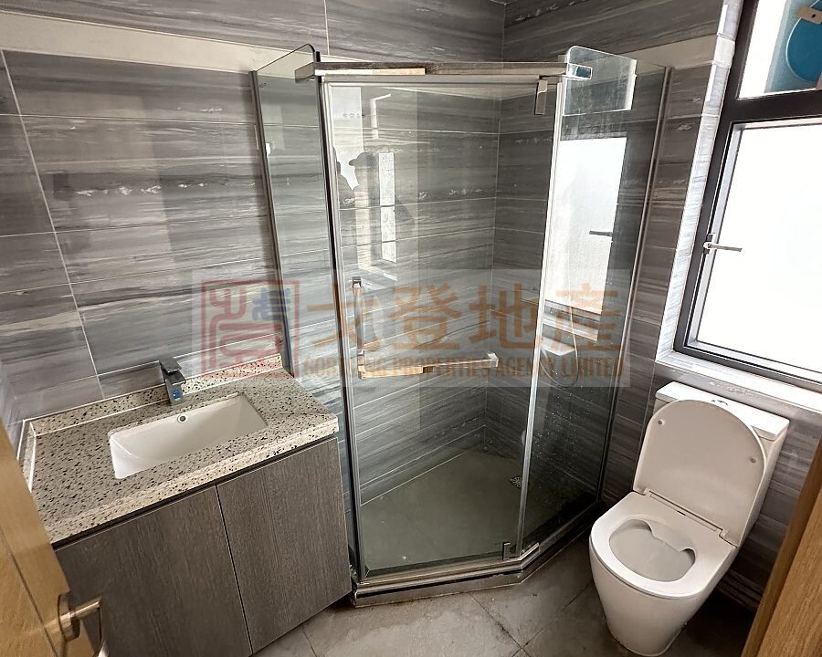 5ce0a9cbc795bca1ca0f3035fa3fbc3e.jpg