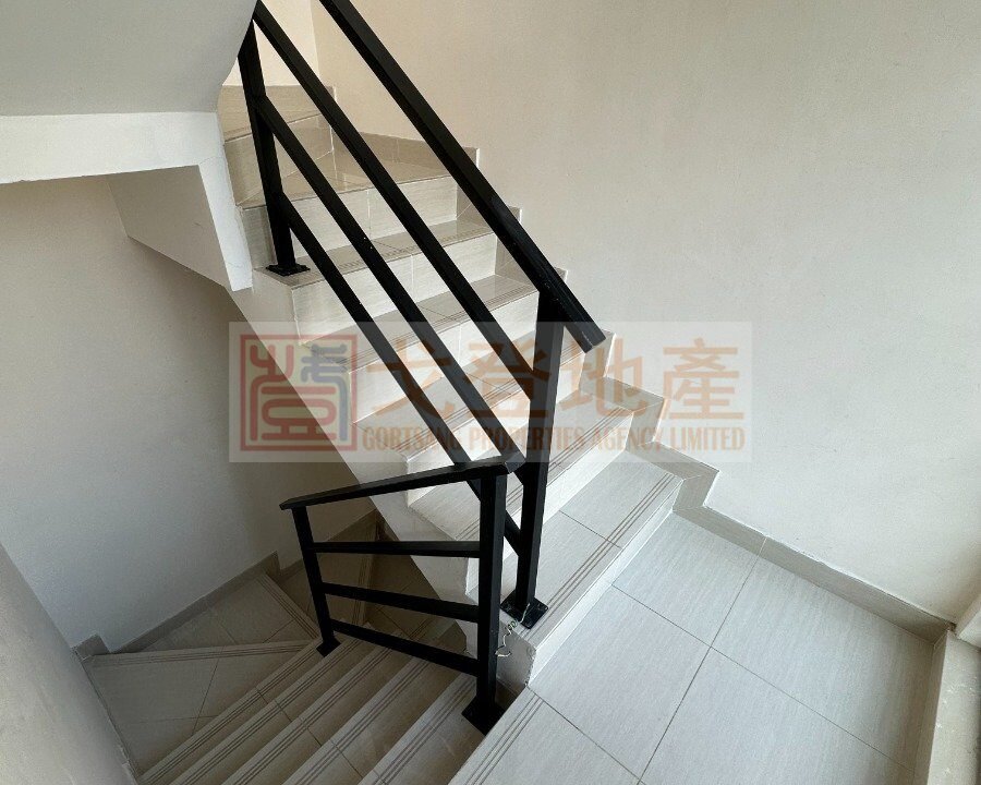 5faf9e2fa1be2314c905ab21356fb528.jpg