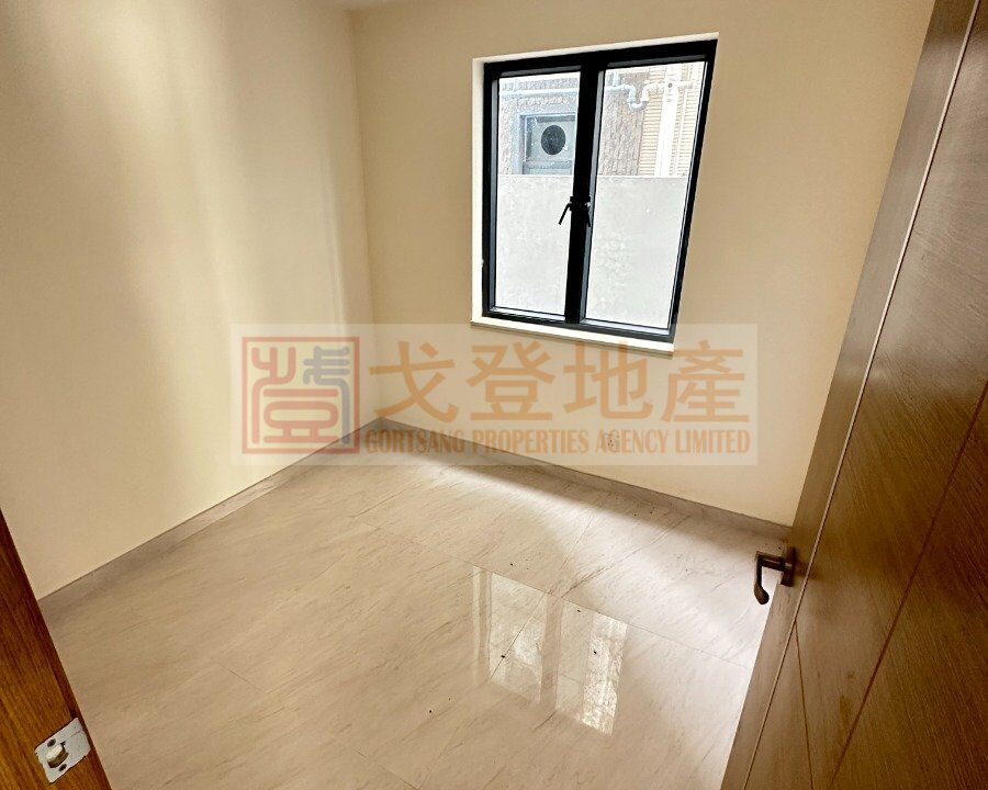 64037deda2b722ef1f91622e91e8d878.jpg