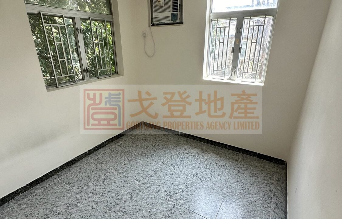 65cb163fc848742a0ecb039ce1c38a70.jpg