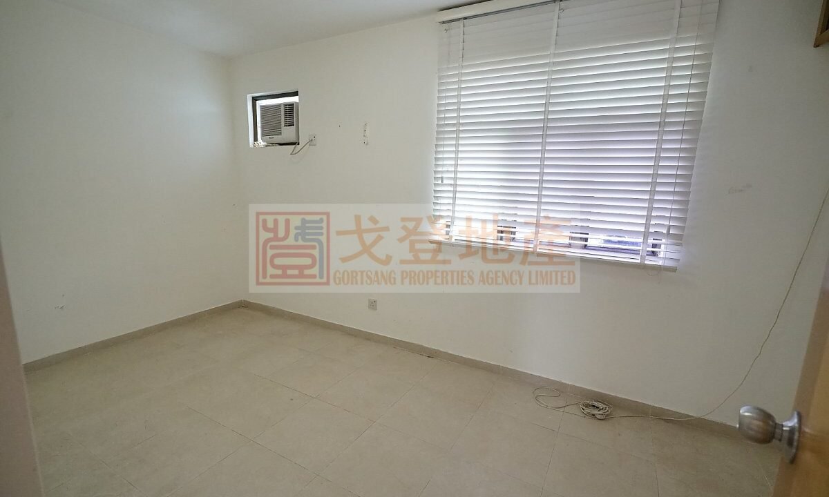 7dd70aa35395a2f5a8789180cc76217a.jpg