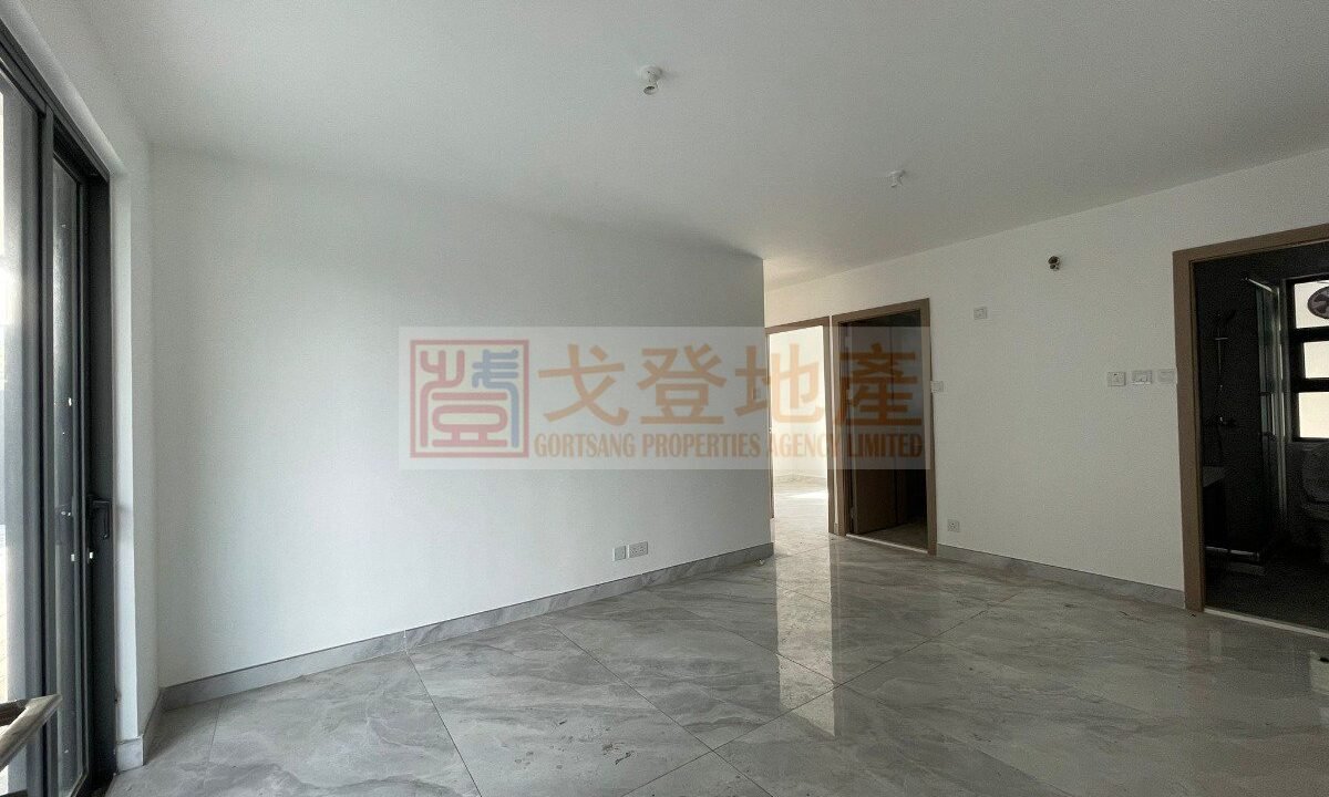 89319dc8ee3ba9a357390e15bd41e687.jpg