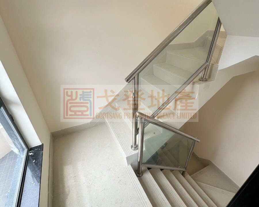 aa21bf5049edaa54bff682e65d0ec38b.jpg