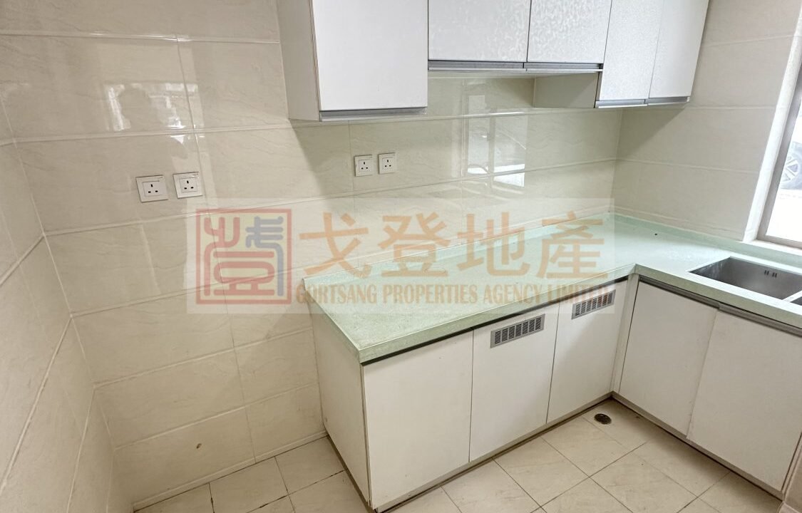 afdd25ced1c1dd36da02dd9ef755af40.jpg