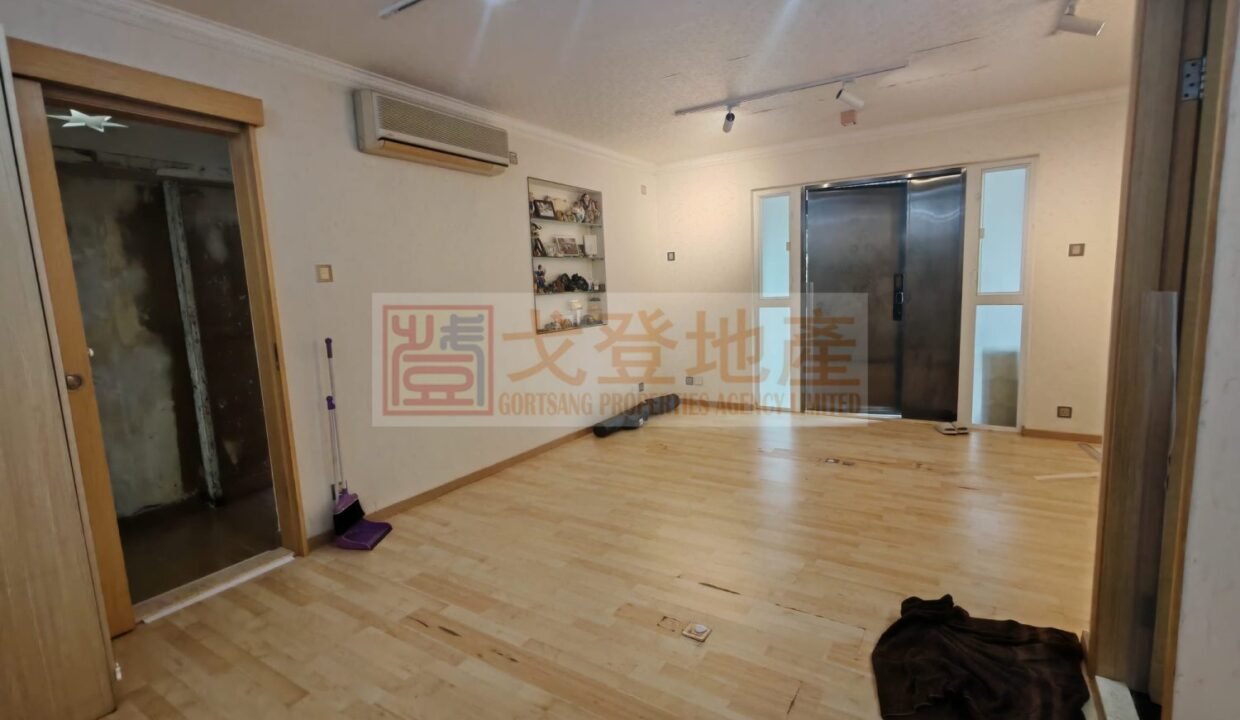 bacdc596af4d3abaa755bda0608224a0.jpg