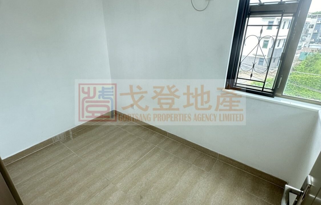 bd1f734e93cea75fd40346ed41da89ff.jpg