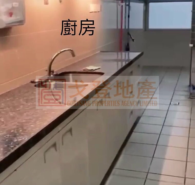 c30cbb54fe7daa46db2734989c6a987d.jpg