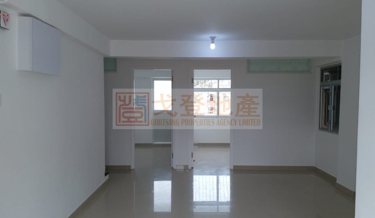 c7eca69d8854eeed7e52c4fbd941adfe.jpg