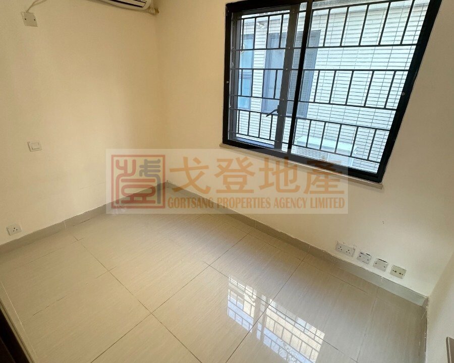 cd7189858482f79e75be1679aacfeef8.jpg