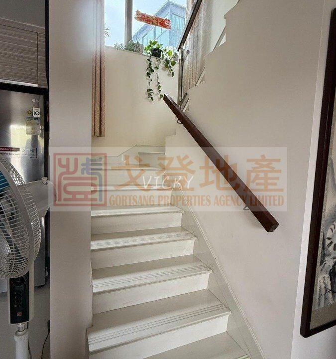 dd42a5385d9d619c602435ff9cdab8b8.jpg