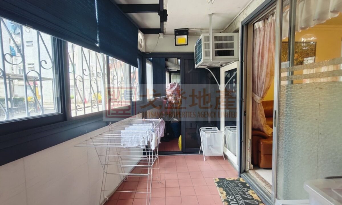 eae23fdaff47611bfd46d9dc593ad831.jpeg