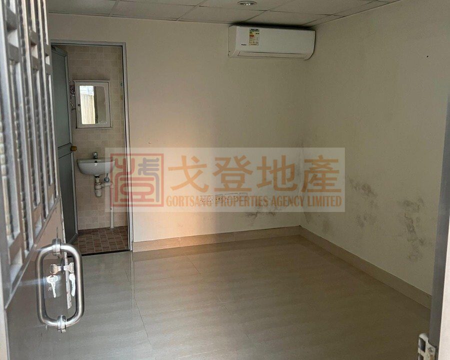 ee4ea1b6a82db26af45cb14343bd3793.jpg