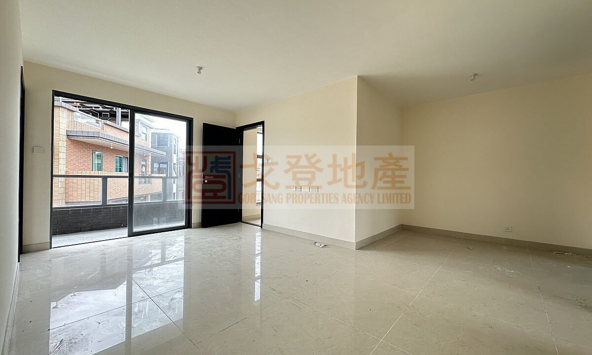 fd3d64bbb31990dae3cfbd64e5040b69.jpg