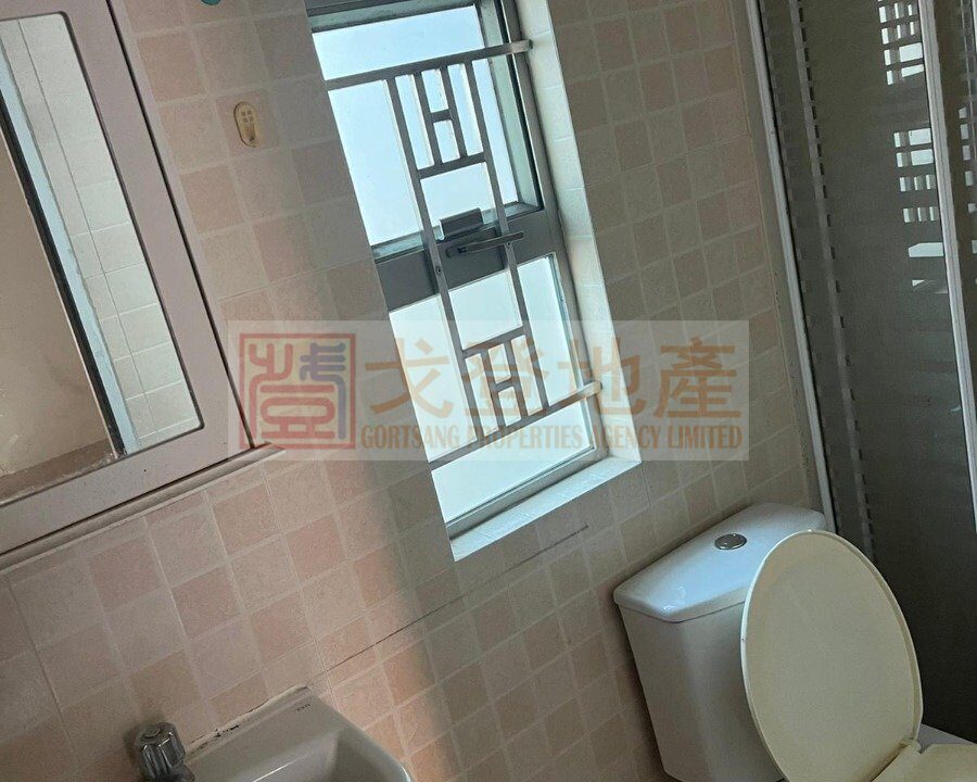 fe37aa303d2144acf7c47d2a8209474e.jpg